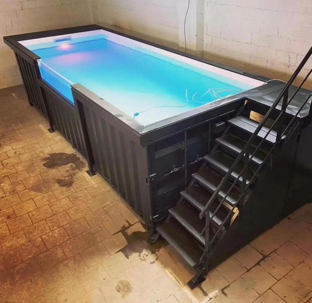 Container-Pool Black Edition Panoramic