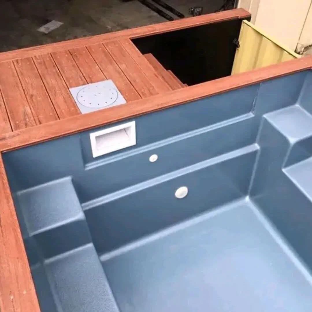 Container-Pool Desert Sun & Direct Access